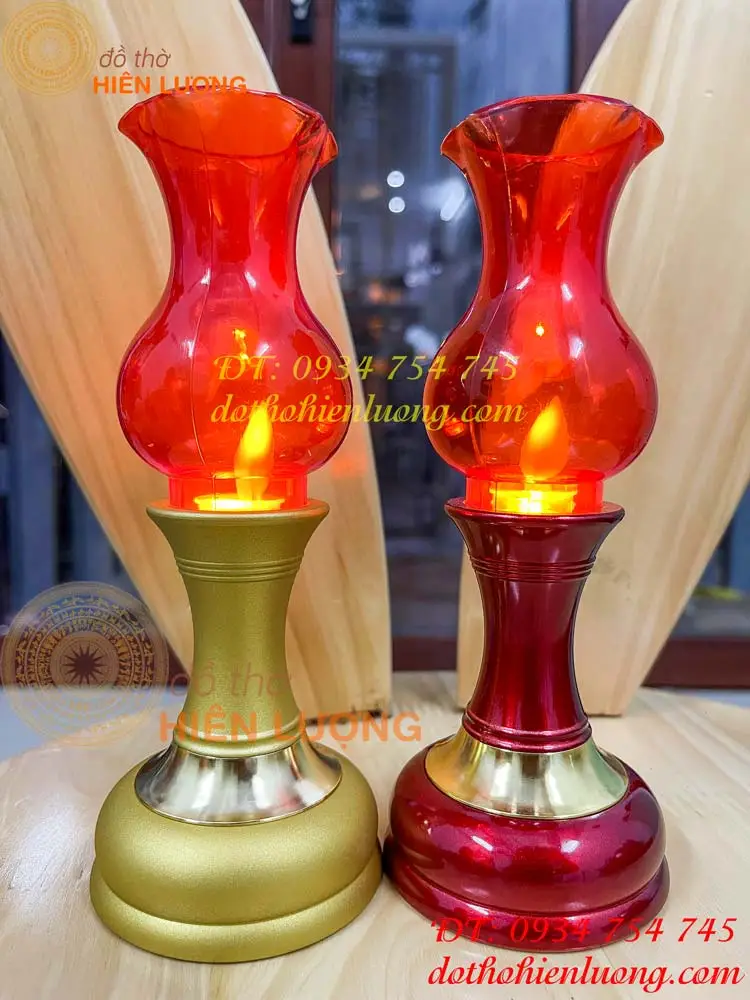 Đèn Thờ Cúng Chạy Pin: Bố Cục Chuẩn Mực Và Ý Nghĩa Tâm Linh 6 Bàn thờ đầy đủ vật phẩm, đèn thờ chạy pin.