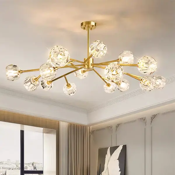 Đèn chùm ánh sáng vàng ấm phòng khách