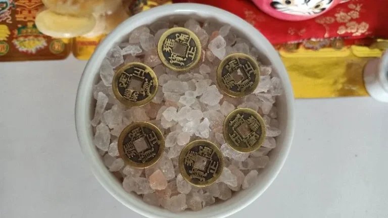 Giải Mã Phương Pháp Hóa Giải Nhà Bằng Muối Gạo Chuẩn Phong Thủy 3 Bát muối gạo phong thủy góc nhà