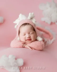 Hình ảnh em bé đáng yêu bình yên