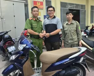 Mất xe máy, nỗi trống vắng bao trùm.