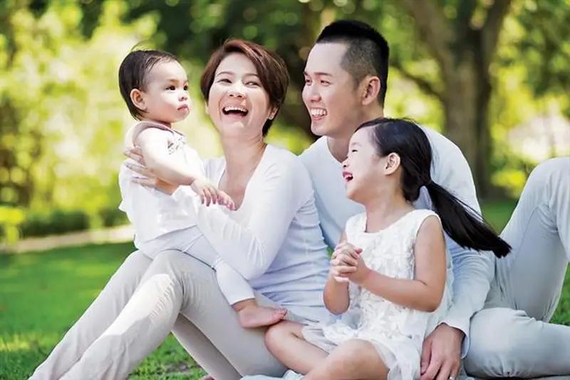 Bí Quyết Đặt Tên Con Hợp Mệnh Ngũ Hành Theo Năm Sinh Chuẩn Phong Thủy 7 Gia đình hạnh phúc: Cha mẹ bế con