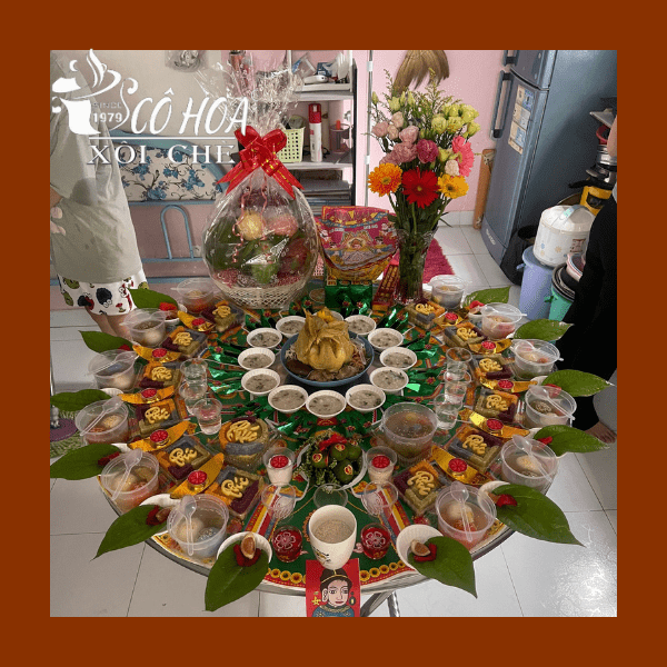 Bàn thờ cúng Bà Mụ Đức Ông với lễ vật