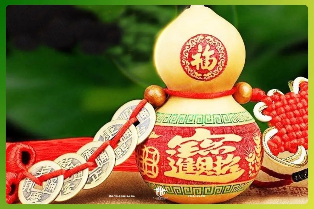 Hóa Giải Gương Bát Quái Ngoài Cửa: Cẩm Nang Chuyên Sâu Từ Chuyên Gia 7 Vật phẩm phong thủy hóa giải: La Kinh, Hồ Lô, Tỳ Hưu