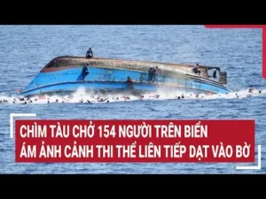 Tàu chìm giữa biển khơi: Cảnh hỗn loạn.