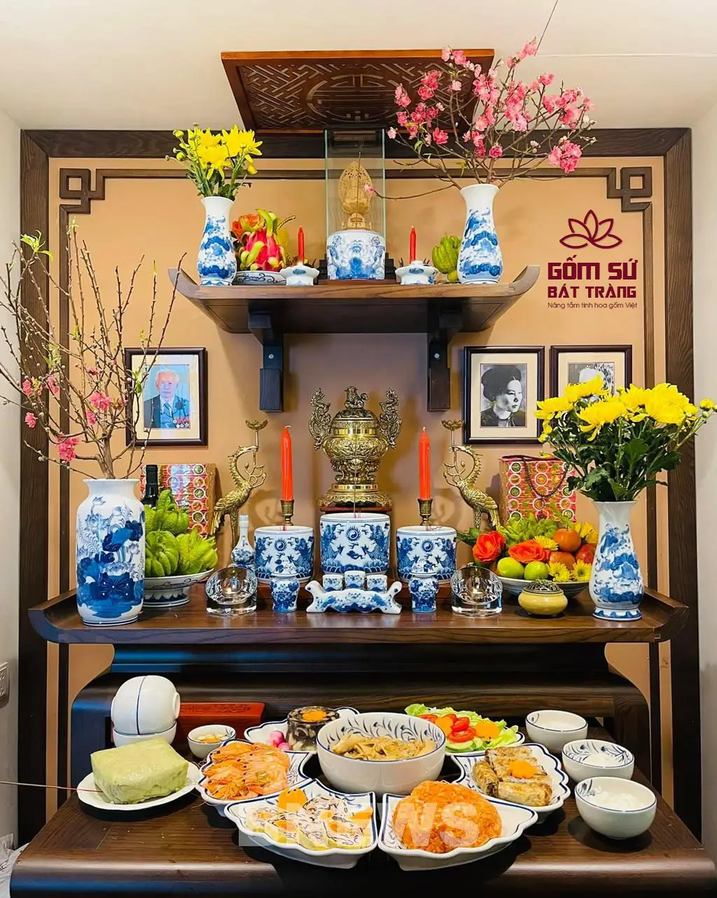 cúng bàn thờ có cần hoa tươi không 6 Vật phẩm thờ cúng sạch sẽ, sắp xếp ngăn nắp.