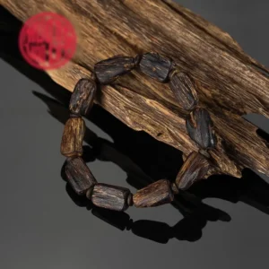 Vòng trầm hương tự nhiên vân gỗ đẹp