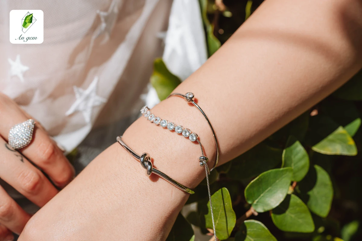 Vòng Phong Thủy 12 Con Giáp: Hướng Dẫn Toàn Tập Cho Người Mới Bắt Đầu Khai Mở Vận Mệnh 7 Quy trình khai quang vòng phong thủy