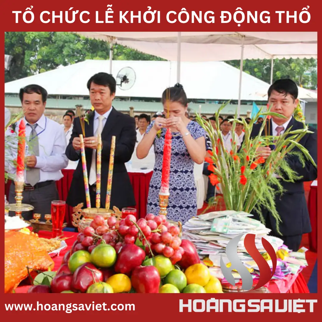 Gia chủ động thổ: Nghi thức khởi công xây dựng.