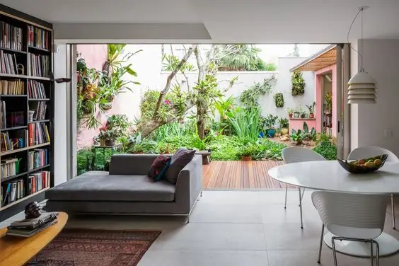 Hóa giải gương bằng giấy dán: Nguyên lý và ứng dụng theo Phong thủy chính phái 9 Không gian sống bình yên, có gương hóa giải.