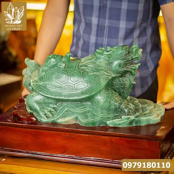 Long Quy Hợp Tuổi Tuất: Cẩm Nang Toàn Diện Để Kích Hoạt Tài Lộc, Hóa Giải Hung Khí Và Vững Bền Gia Trạch 6 Long Quy đá thạch anh tự nhiên đa sắc phong thủy.