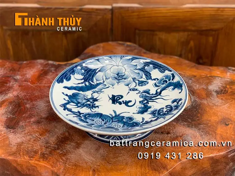 Mâm ngũ quả đẹp trên đĩa men rạn thờ cúng