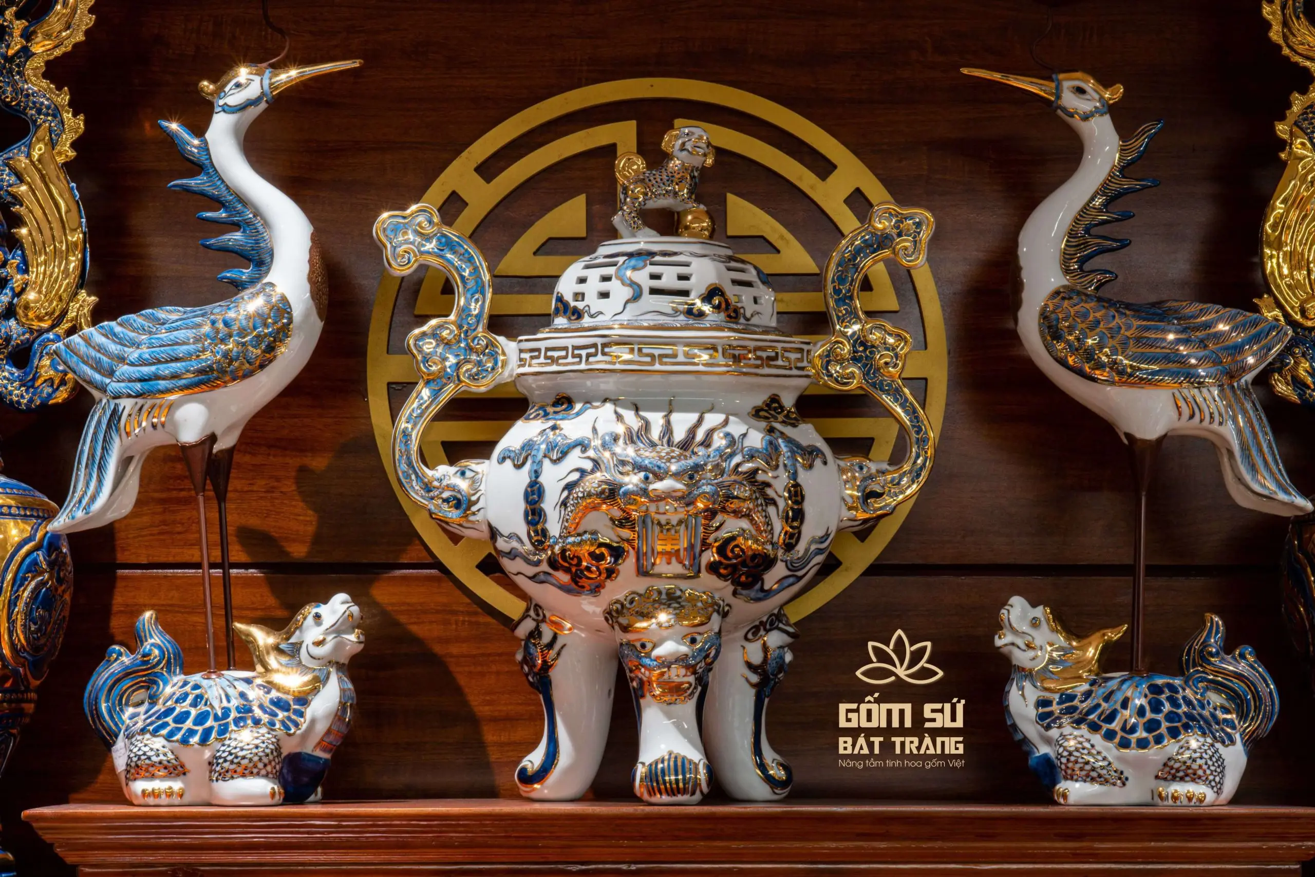 Bộ vật phẩm thờ cúng đầy đủ, tinh tế