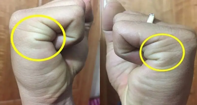 Bàn tay phong thủy nắm tay nhân ái.