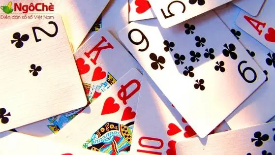 Giấc mơ đánh bài phong thủy: Suy tư vận may.