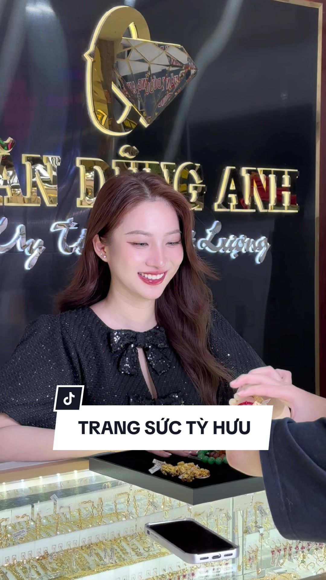 Tỳ Hưu Với Người Làm Nghệ Thuật: Bí Quyết Khai Mở Cảm Hứng, Thu Hút Danh Tiếng Và Tài Lộc Bền Vững 7 Nghệ sĩ sáng tạo cùng Tỳ Hưu hài hòa Thiên Địa Nhân