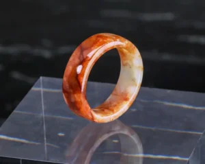 Vòng ngọc huyết bảo vệ chủ nhân.