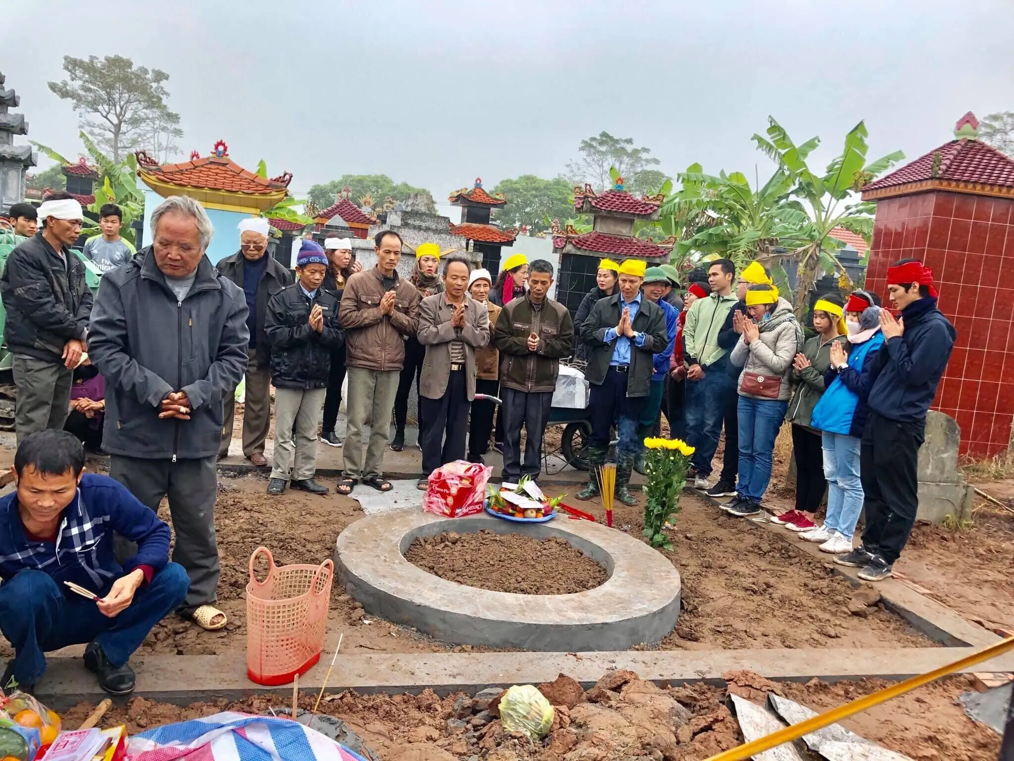 Nghi thức cải táng truyền thống, khu mộ cổ