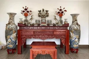 Đồ thờ cúng thiết yếu trên bàn thờ gia tiên