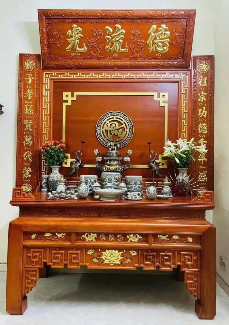 Bàn thờ gia tiên chuẩn mực trang nghiêm