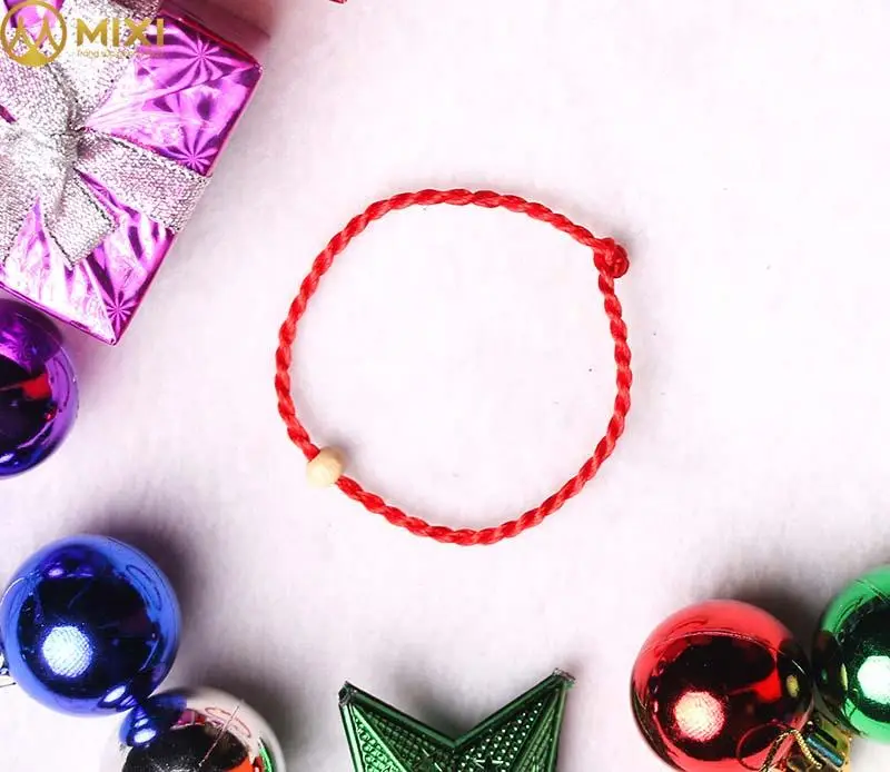 Khám Phá Sâu Sắc Ý Nghĩa Vòng Chỉ Đỏ 7 Nút Trong Phong Thủy Chính Phái 4 Sợi chỉ đỏ 7 nút tâm linh nhẹ nhàng