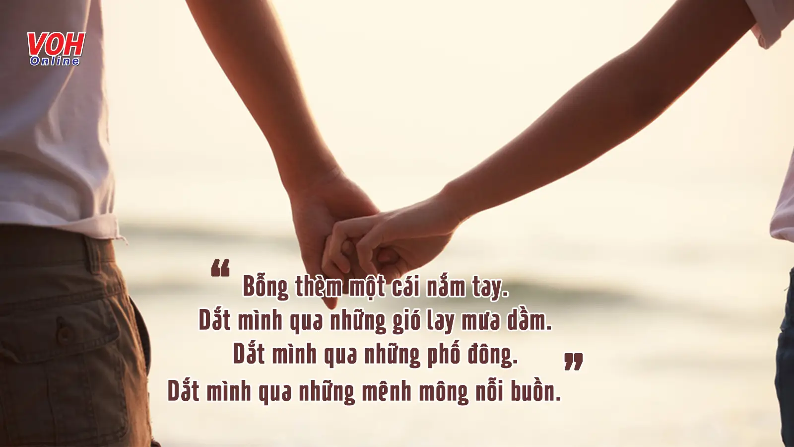 Hình ảnh bàn tay nắm chặt an tâm bình tĩnh