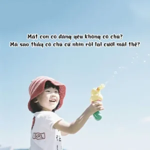 Em bé vui đùa: Khởi đầu mới tươi sáng.