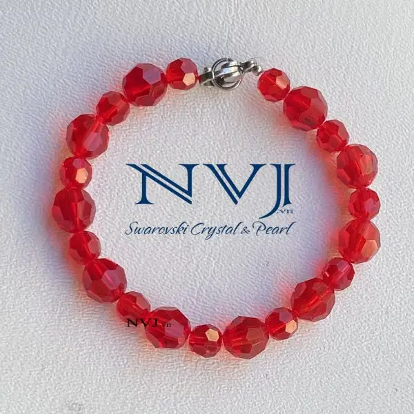 Vòng Pha Lê Swarovski Hợp Mệnh: Bí Quyết Chọn Đeo Tăng Vận Khí 8 Vòng pha lê Swarovski đỏ xanh mệnh Hỏa