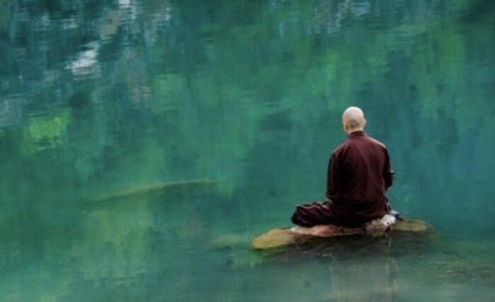 Giải Mã Giấc Mơ Thấy Mất Xe: Điềm Báo & Hướng Hóa Giải 6 Tĩnh Lặng, Thiền Định, Suy Tư Cuộc Sống