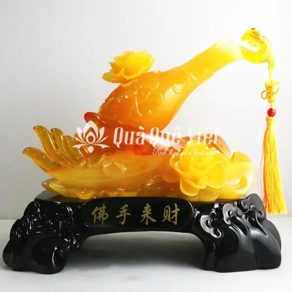 Giải Mã Giấc Mơ Thấy Sư Tử: Điềm Báo, Ý Nghĩa Và Cách Hóa Giải Để An Tâm 7 Bàn tay giữ nến phong thủy bình an hóa giải.