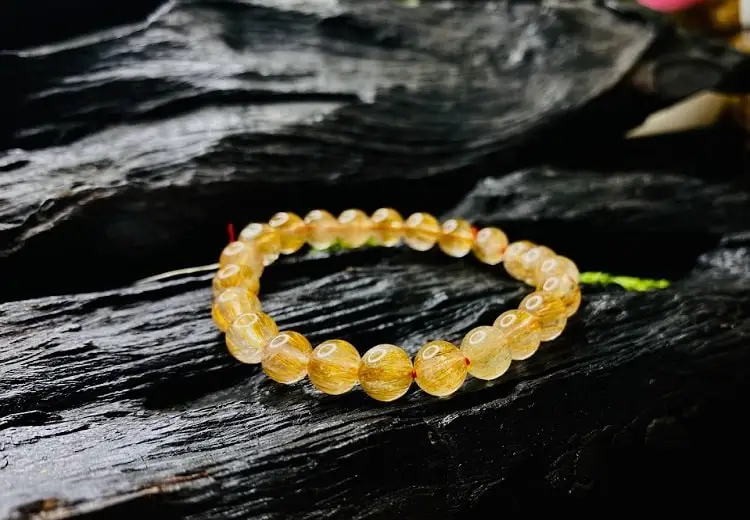 Hình ảnh hướng dẫn tẩy uế vòng phong thủy