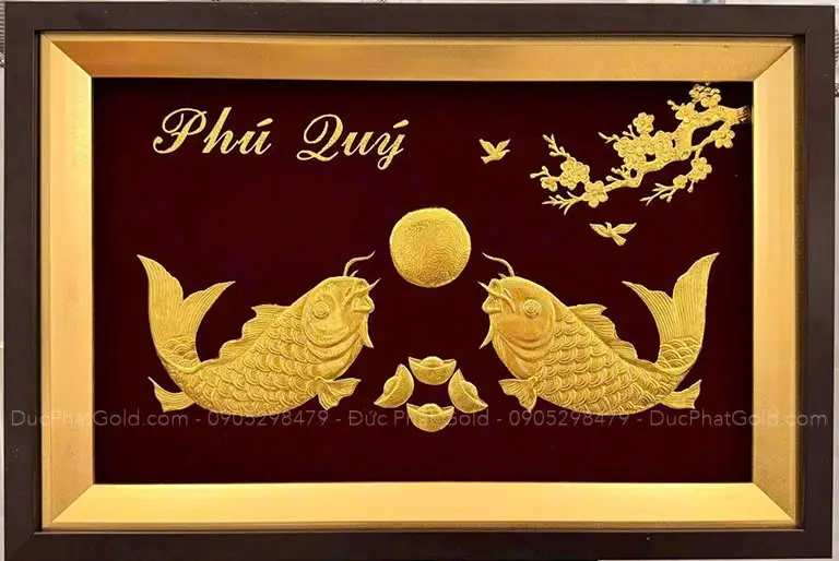 Tranh cá chép thờ cúng, lễ vật trang trọng.