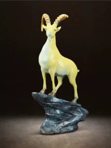 Dê hiền lành gặm cỏ, biểu tượng Á Đông