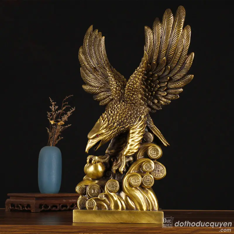 Tượng đại bàng: tung cánh, đứng, vờn mồi.