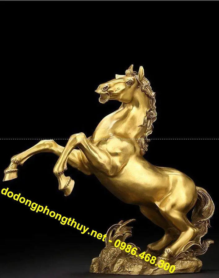 Tượng ngựa đơn, đa dạng chất liệu và kiểu dáng.
