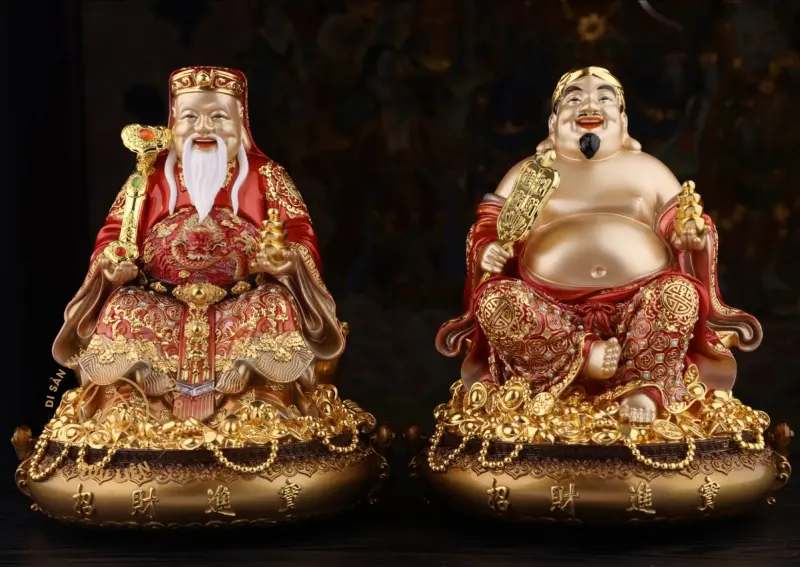 Giải Mã Giấc Mơ Thấy Thần Tài Thổ Địa: Điềm Báo Hay Lời Nhắn? 3 Thần Tài Thổ Địa vui vẻ, mang tài lộc.