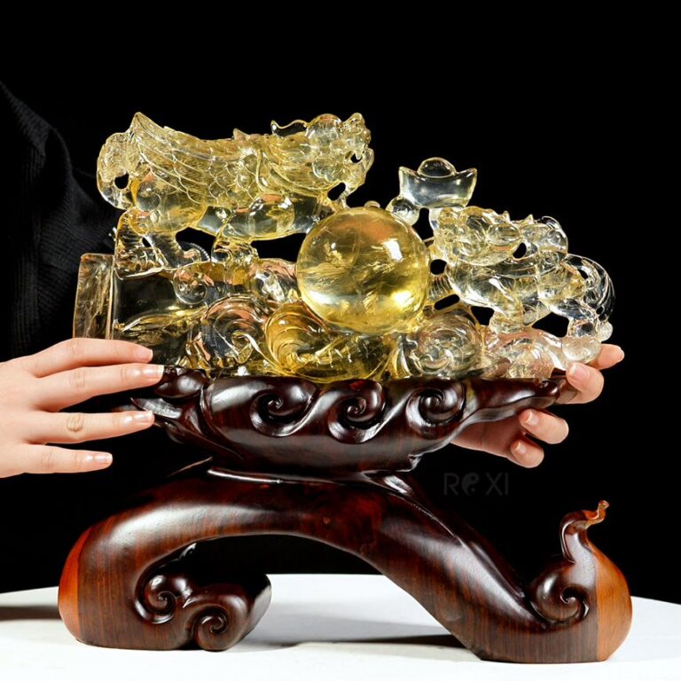 Tỳ Hưu Hợp Tuổi Thìn Mệnh Thổ: Giải Mã Sức Mạnh Chiêu Tài, Hóa Sát Chuẩn Phong Thủy 3 Tượng Tỳ Hưu thạch anh vàng phong thủy tài lộc.