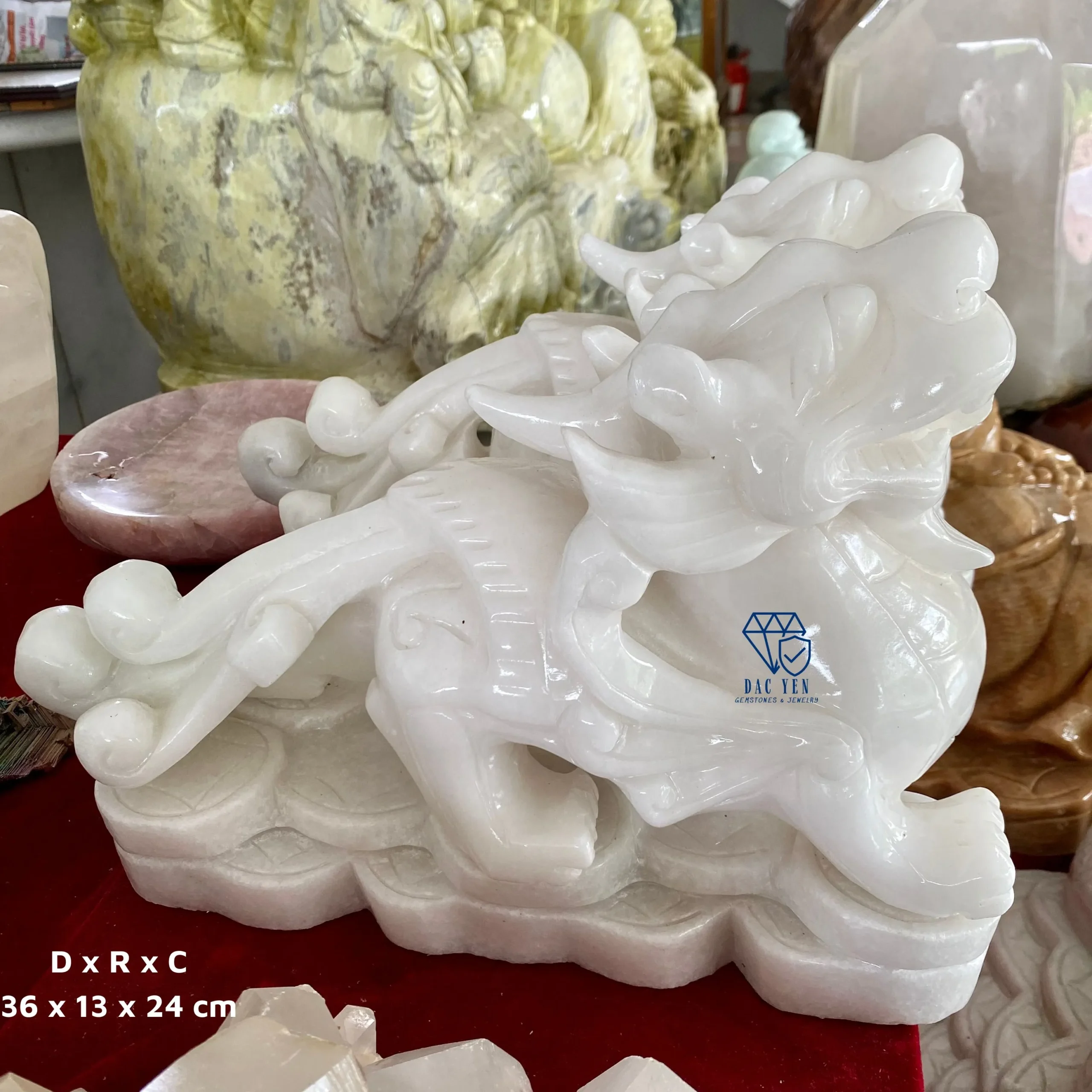 Tỳ Hưu đá nguyên khối Việt Nam uyển chuyển phúc hậu.