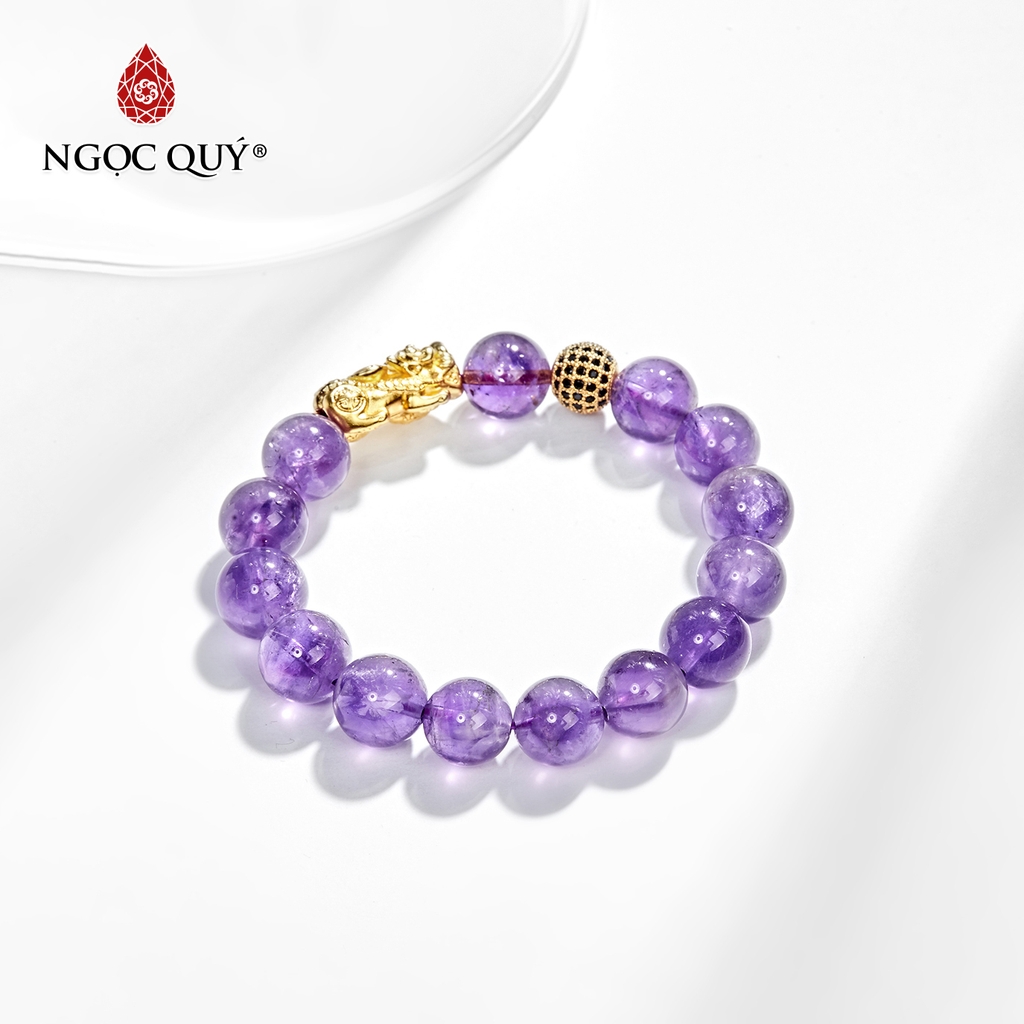 Tỳ Hưu và Sức Mạnh Vô Hình Kiến Tạo Tình Bằng Hữu Vững Bền: Chìa Khóa Phong Thủy Cải Thiện Mối Quan Hệ Thân Tình 6 Tỳ Hưu đá thạch anh tím vòng tay hộ mệnh.