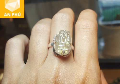 Tỳ Hưu đá thạch anh vàng, trắng và bạc.