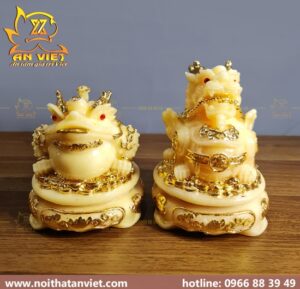 Tỳ Hưu ngậm tiền vàng chiêu tài phong thủy.