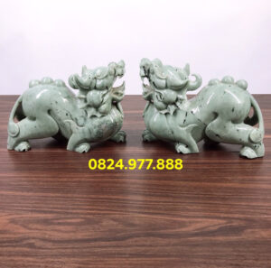 Tỳ Hưu ngọc phỉ thúy trên bàn phòng khám y tế