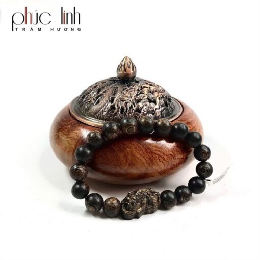 Tỳ Hưu Bị Vỡ Phải Làm Sao? Giải Mã Điềm Báo và Hướng Dẫn Hóa Giải Chuẩn Phong Thủy 5 Tỳ Hưu nguyên vẹn và nứt vỡ: tình trạng so sánh