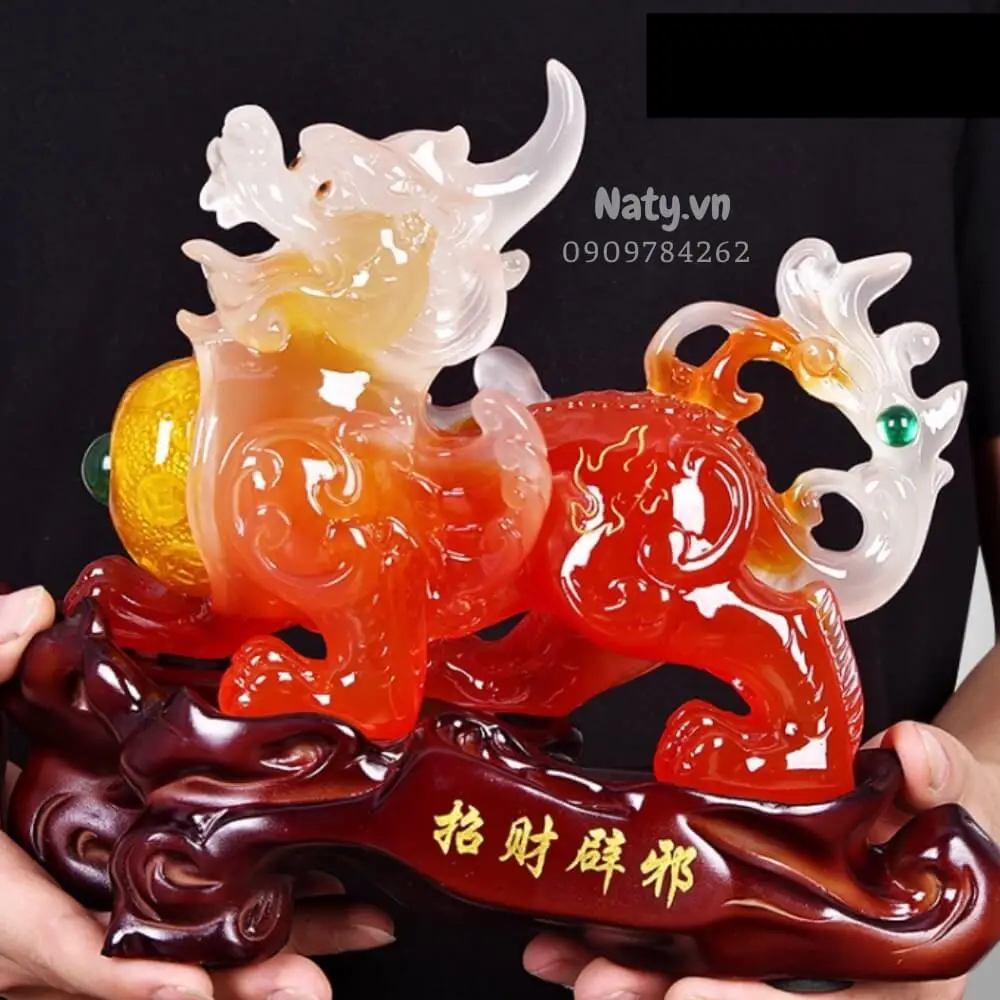 Bí Quyết An Vị Linh Vật Khai Trương: Chìa Khóa Vàng Khai Mở Cánh Cửa Thịnh Vượng Bền Vững Cho Cửa Hàng Của Bạn 4 Tượng linh vật phong thủy: Tỳ Hưu, Thiềm Thừ, Di Lặc.