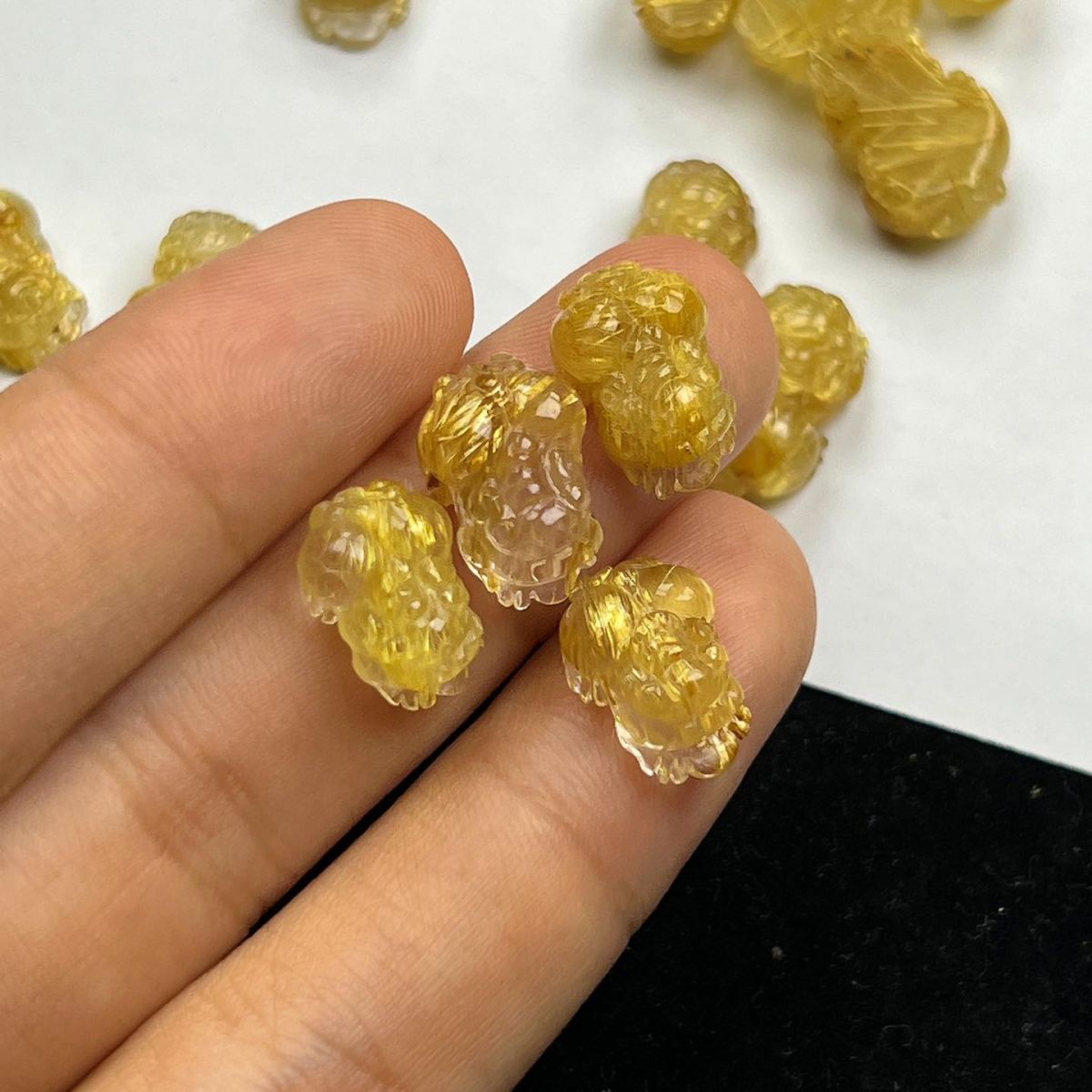 Tỳ Hưu và Cung Sư Tử: Khám phá Sự Giao Thoa Năng Lượng Để Vượng Tài Lộc và Củng Cố Vị Thế 6 Tỳ Hưu Thạch Anh Vàng uy mãnh