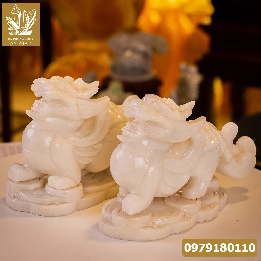 Giải Mã Giấc Mơ Thấy Tỳ Hưu: Điềm Báo Tài Lộc Hay Lời Cảnh Tỉnh? 4 Cặp Tỳ Hưu đá phong thủy uy nghiêm.