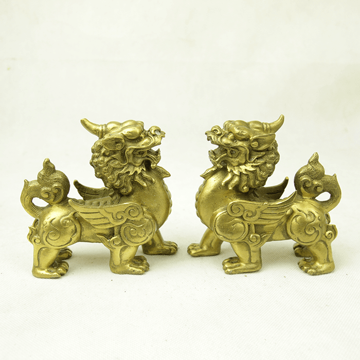 Tỳ Hưu và La Kinh: Giải Mã Bí Mật Tạo Tác Khí Vận Trong Phong Thủy Chính Phái 3 Tỳ Hưu uy mãnh bằng đá hoặc đồng