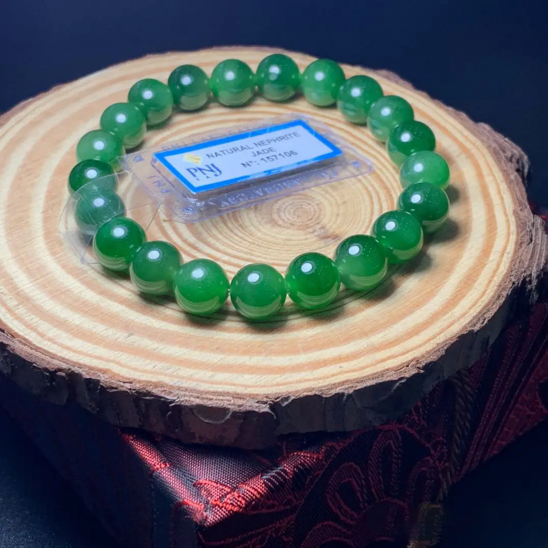 Giải Mã: Vòng Ngọc Bích 10mm Hợp Ai Để Thu Hút Vượng Khí? 7 Vòng ngọc bích 10mm trí tuệ phong thủy