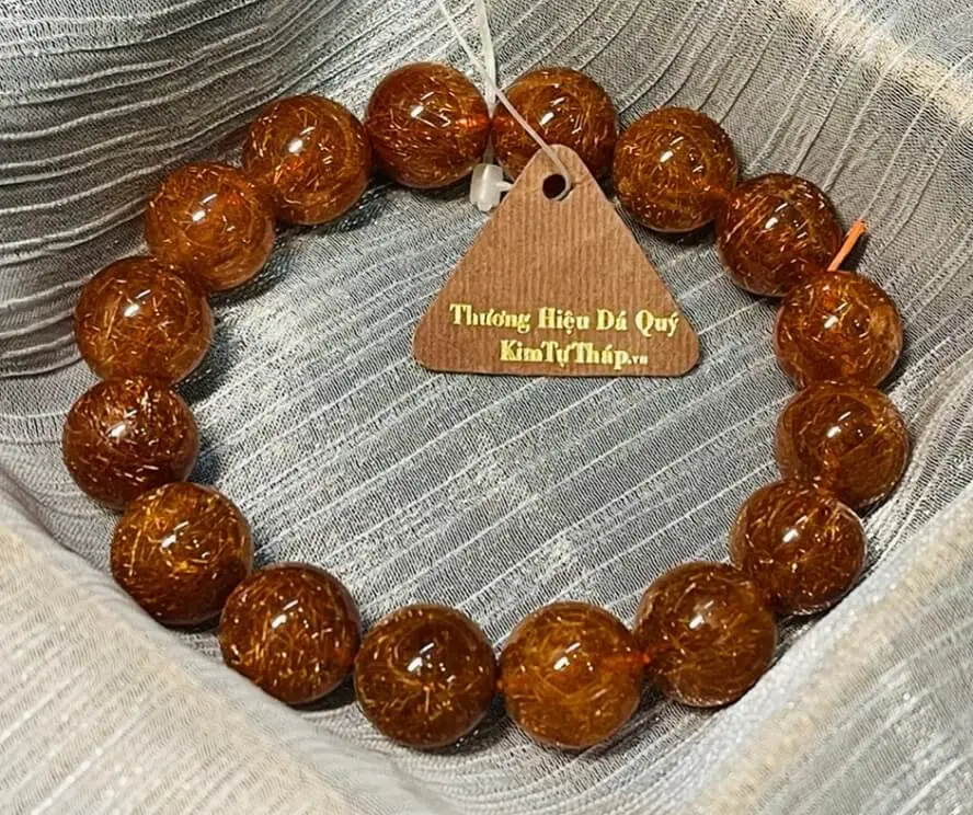 Giải mã sức mạnh vòng thạch anh tắm trăng rằm khai mở vận khí 6 Vòng thạch anh tắm trăng rằm lấp lánh