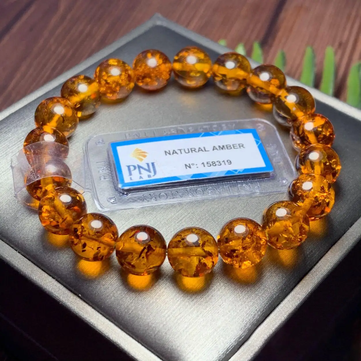 Vòng Hổ Phách Đủ Sắc Màu Hợp Phong Thủy